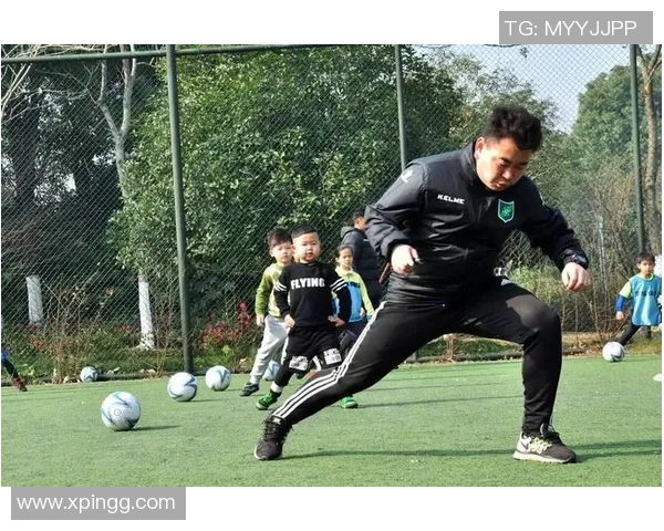 豆儿足球:探索儿童足球的乐趣与成长之路,培养未来的小小球星 豆儿足球:探索儿童足球的乐趣与成长之路,培养未来的小小球星